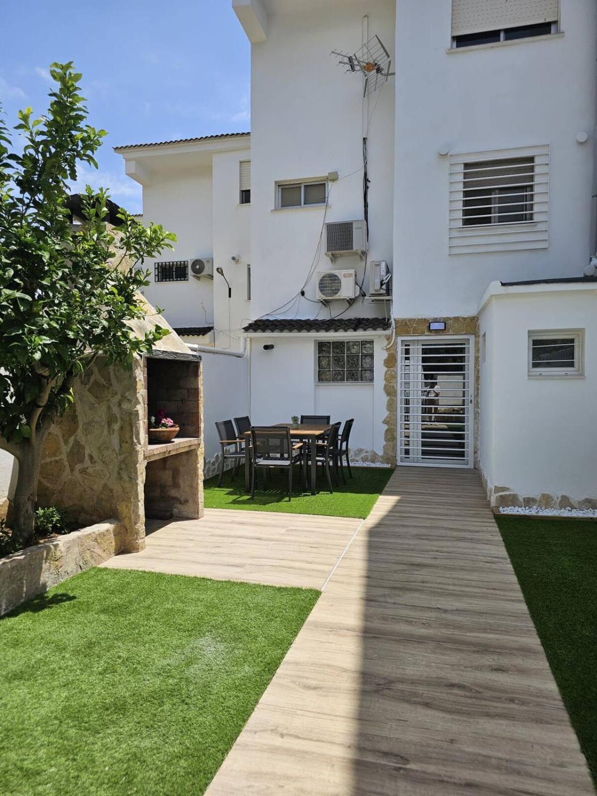 Nuevo Apartamento Moderno En Benicasim Con Terraza Y A Minutos De La Playa بينيكاسّين المظهر الخارجي الصورة